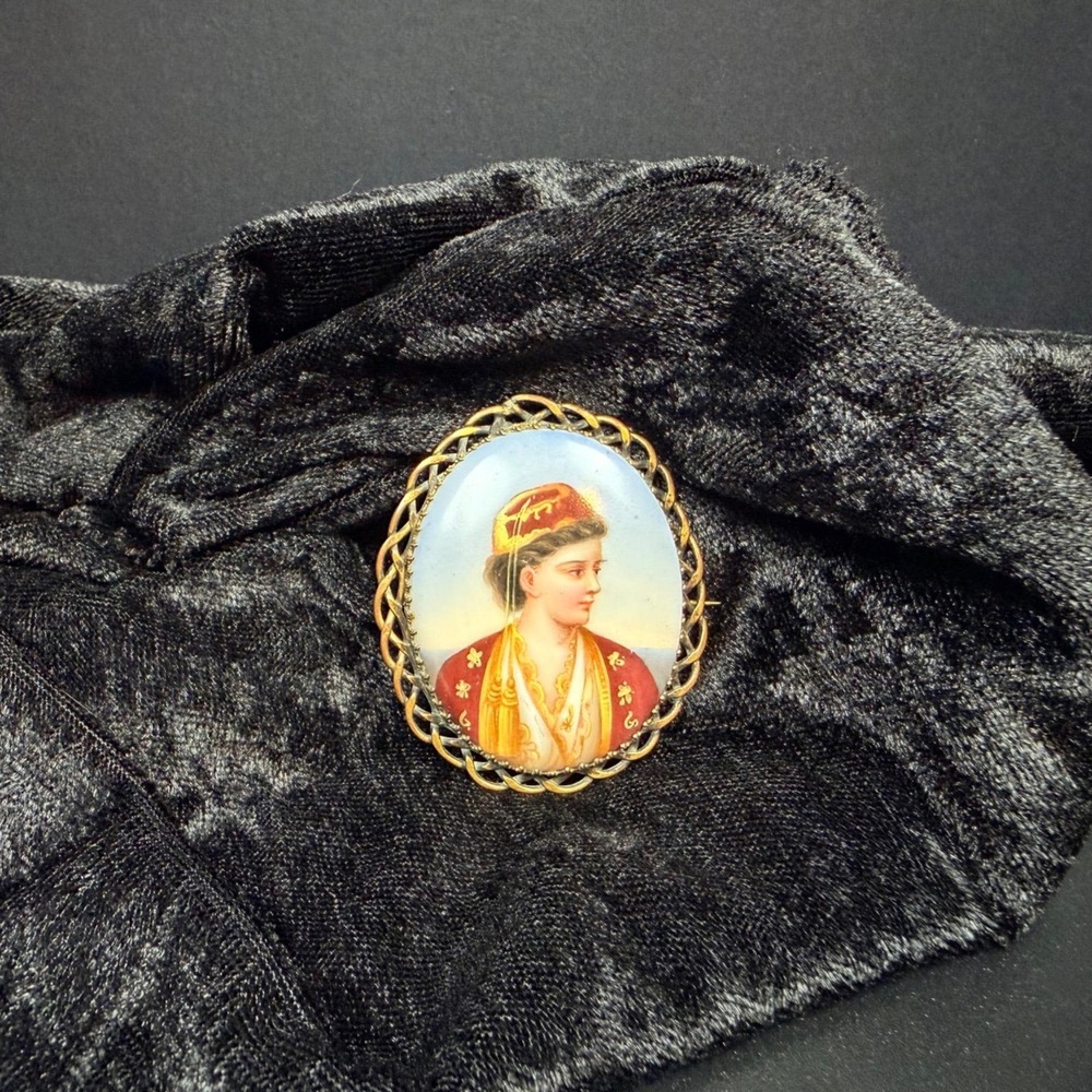Antique Hand Painted Porcelain Portrait Brooch Woman Greek Ottoman Costume - Picture 4 of 11